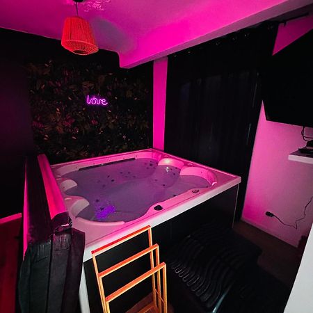 Nid'Ange Hotel Piolenc Екстериор снимка
